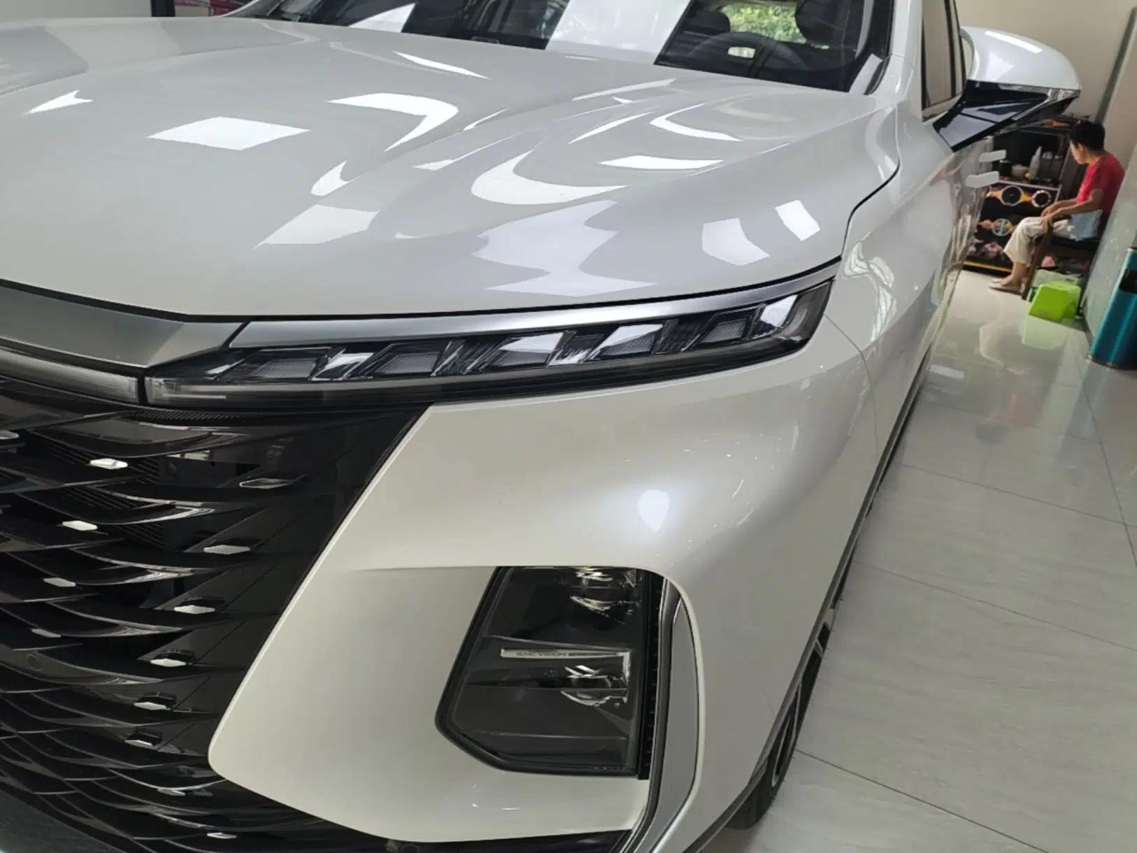 Roewe RX5 eMAX 2022 1.5T PHEV Fearless Prestige Edition — миниатюра 8