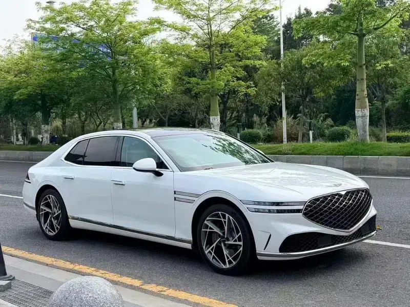Genesis G90 2023 3.5T AWD Flagship Edition — миниатюра 3
