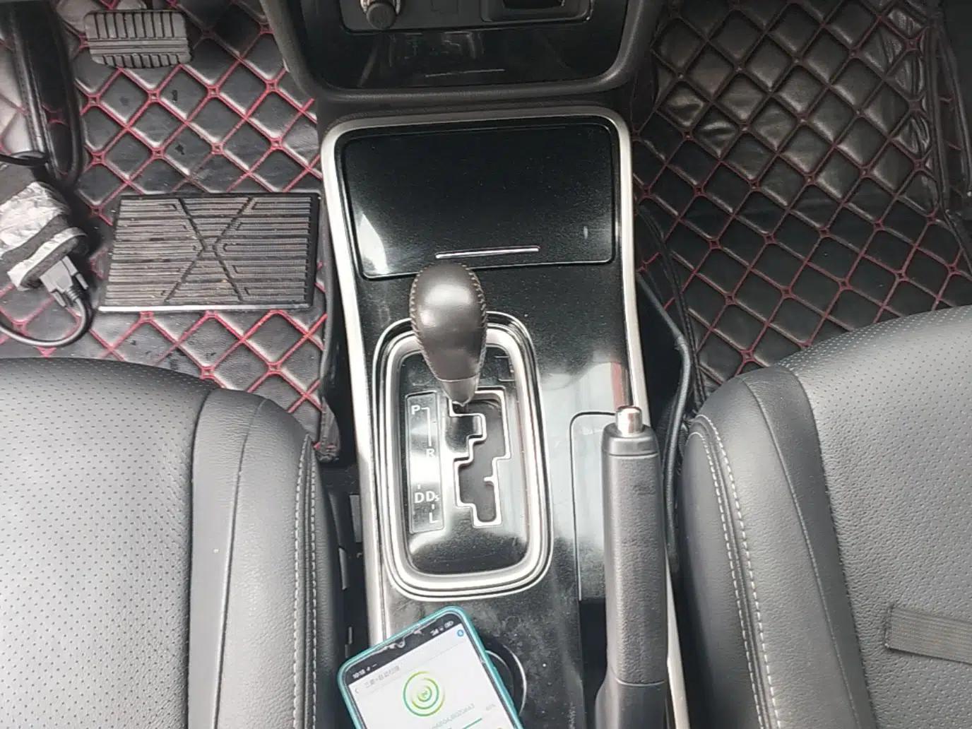 Mitsubishi Outlander 2018 2.0L Two-Wheel Drive Glory Edition 5 Seats — миниатюра 16