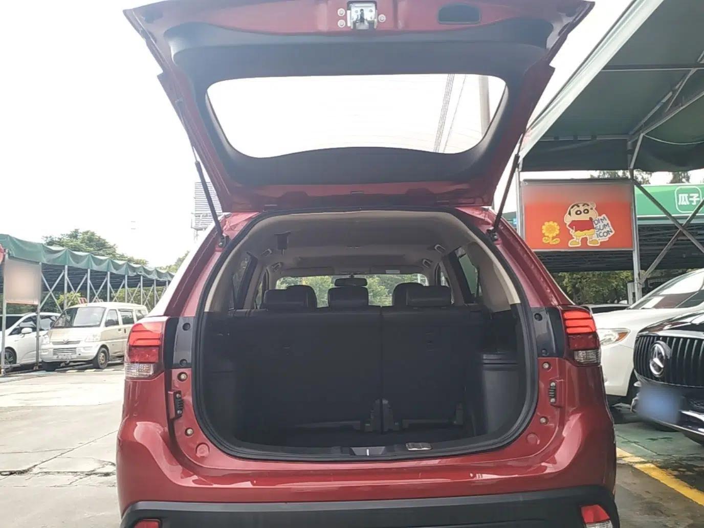 Mitsubishi Outlander 2018 2.0L Two-Wheel Drive Glory Edition 5 Seats — миниатюра 22
