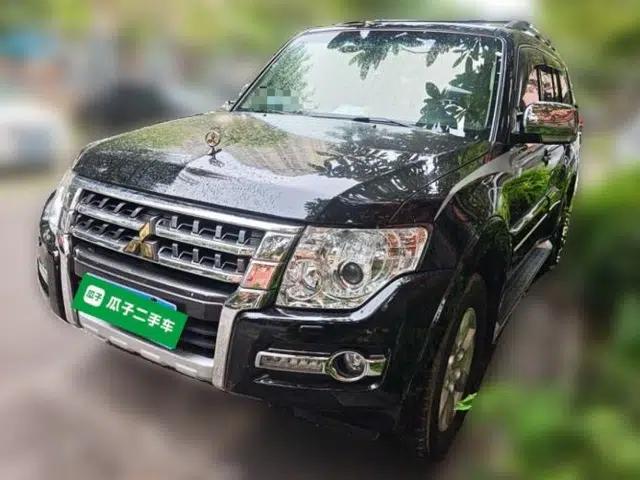 Mitsubishi Pajero 2018 Mitsubishi Pajero 3.0 Automatic 7-seater