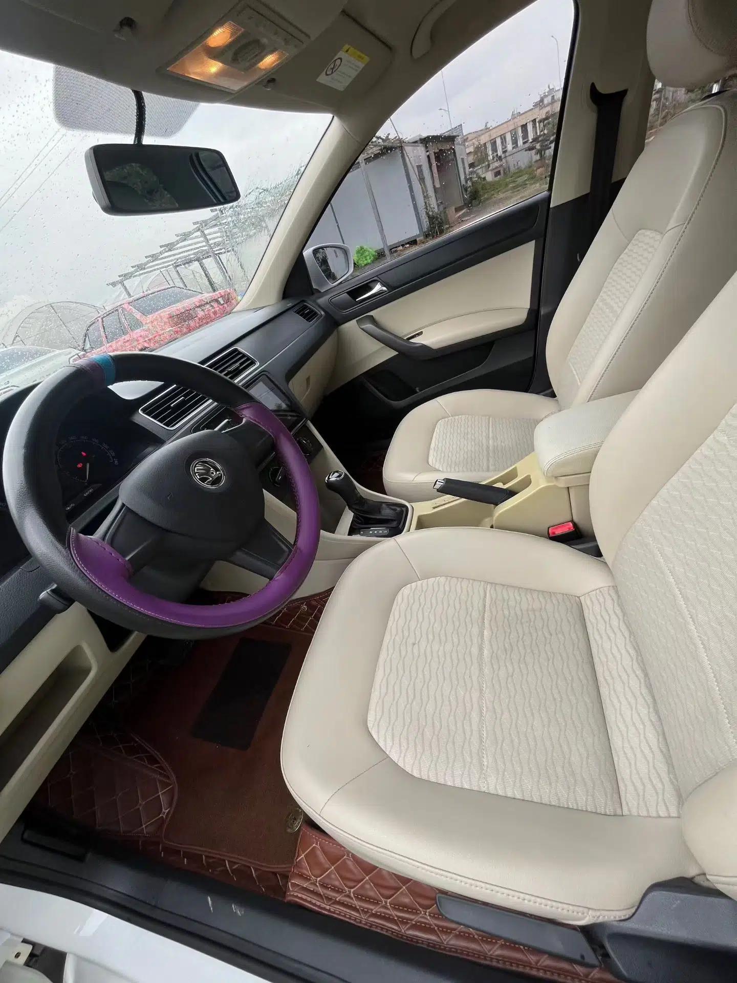 Skoda Rapid 2016 1.6L Automatic Chuanxing Edition — миниатюра 10