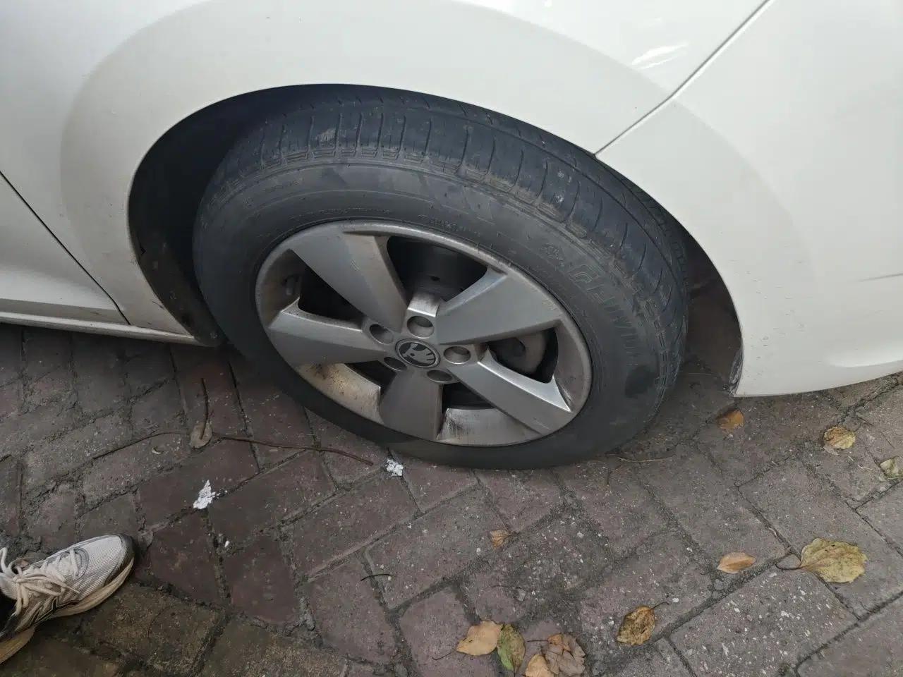 Skoda Rapid 2016 1.6L Automatic Chuanxing Edition — миниатюра 8