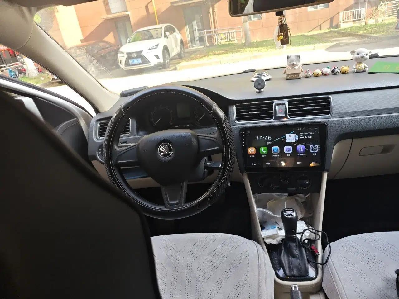 Skoda Rapid 2016 1.6L Automatic Chuanxing Edition — миниатюра 10