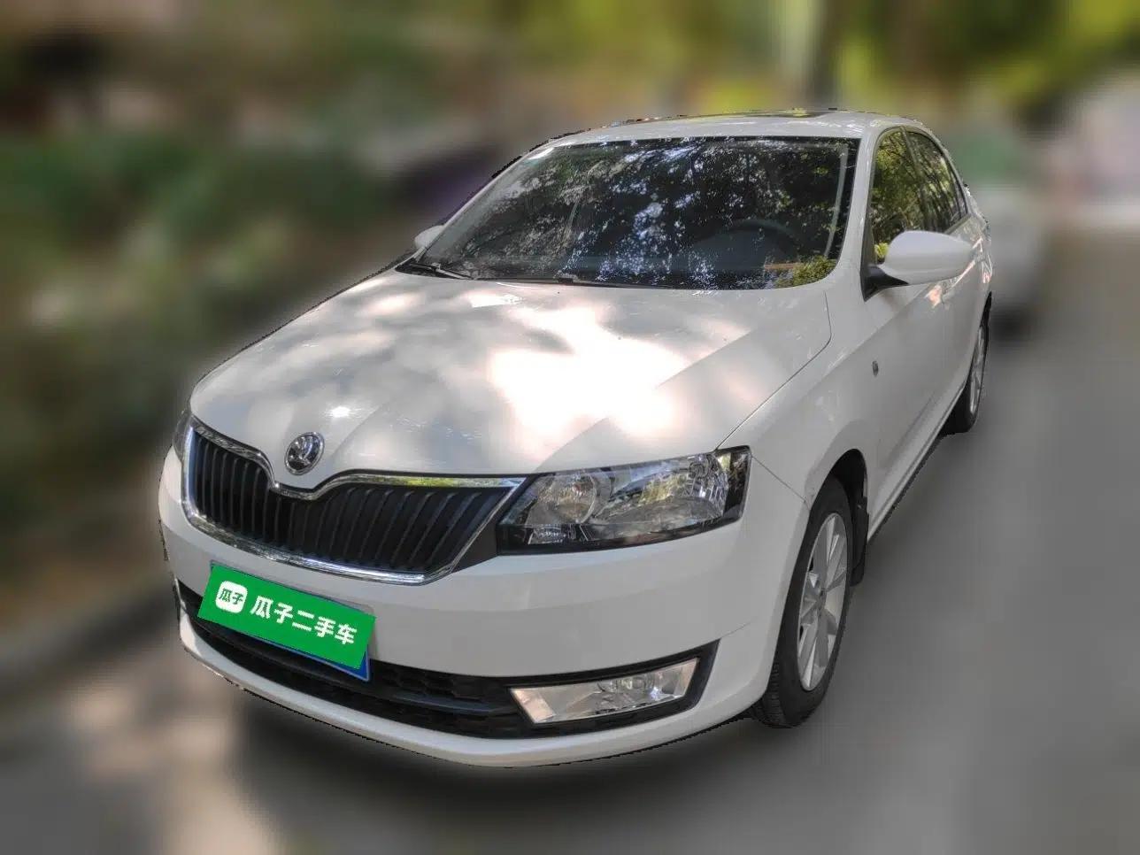 Skoda Rapid 2016 1.6L Automatic Chuanxing Edition — миниатюра 1