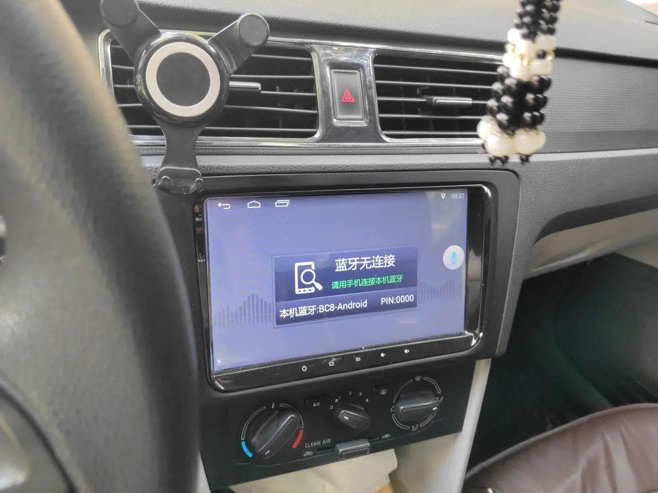 Skoda Rapid 2016 1.6L Automatic Chuanxing Edition — миниатюра 13