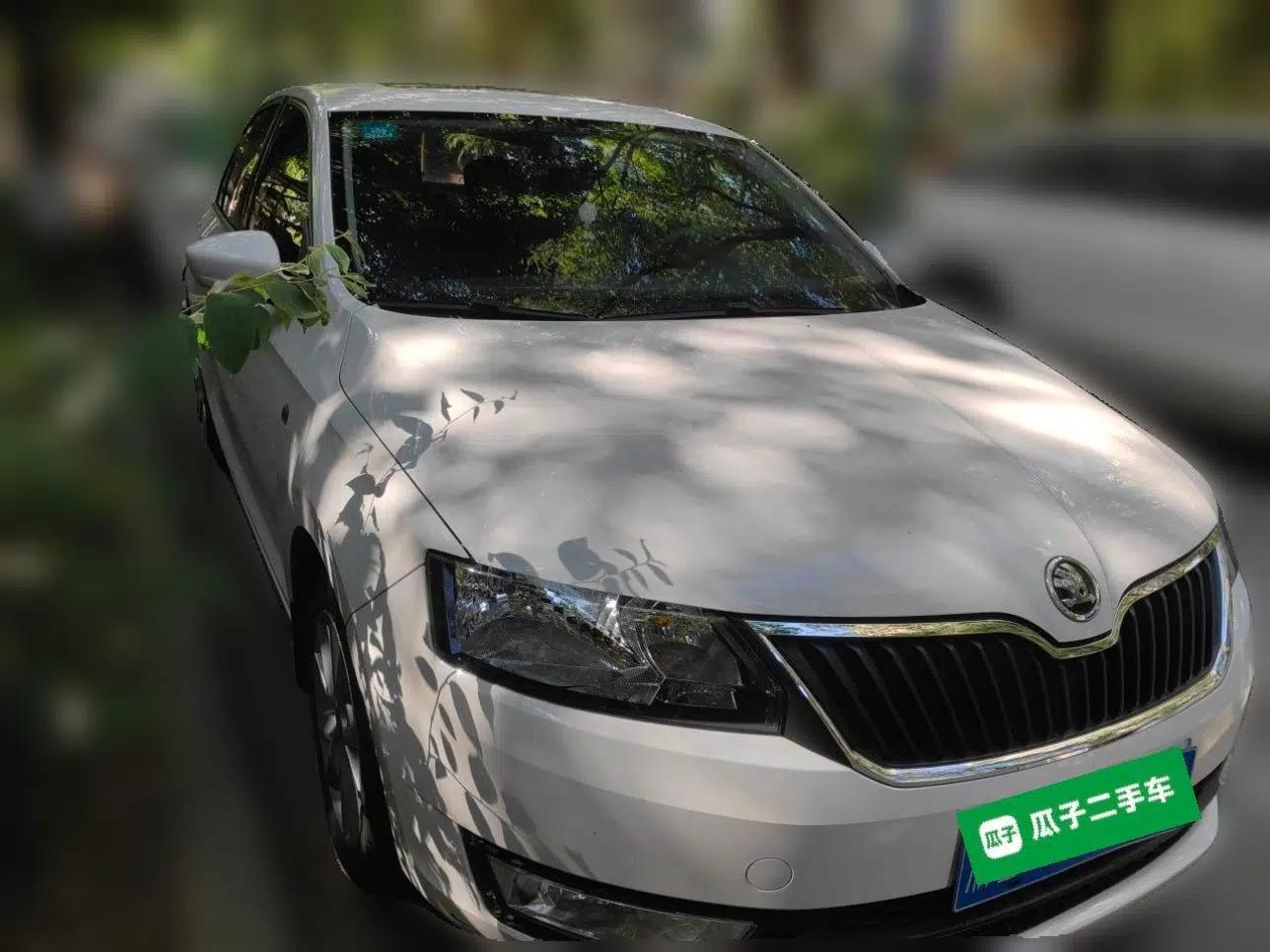 Skoda Rapid 2016 1.6L Automatic Chuanxing Edition — миниатюра 3