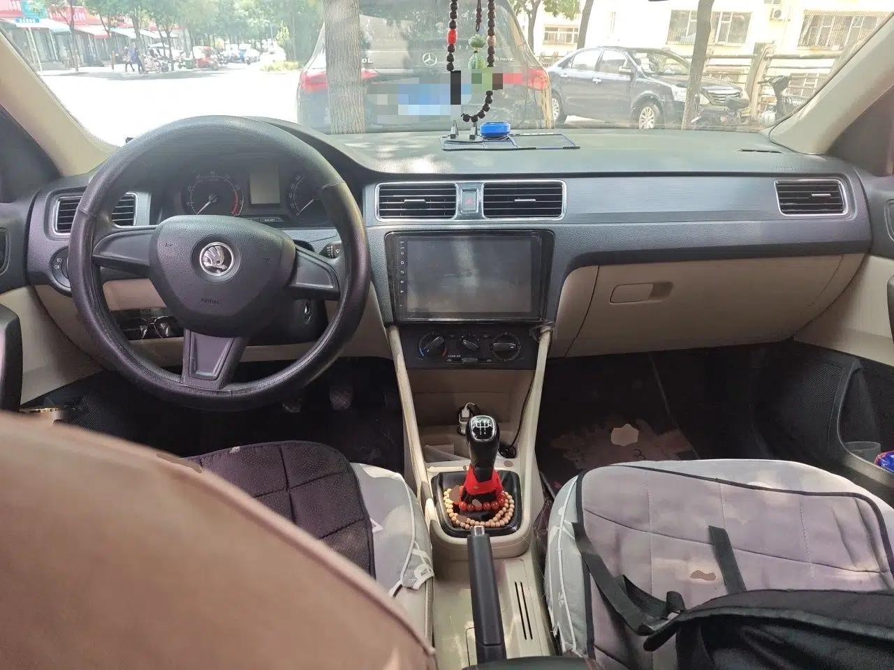 Skoda Rapid 2016 1.6L Manual Trend Edition — миниатюра 9