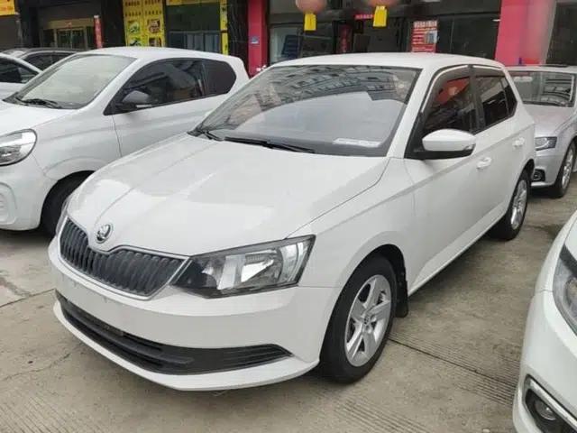 Skoda Fabia 2016 1.4L Automatic Car Enjoy Edition