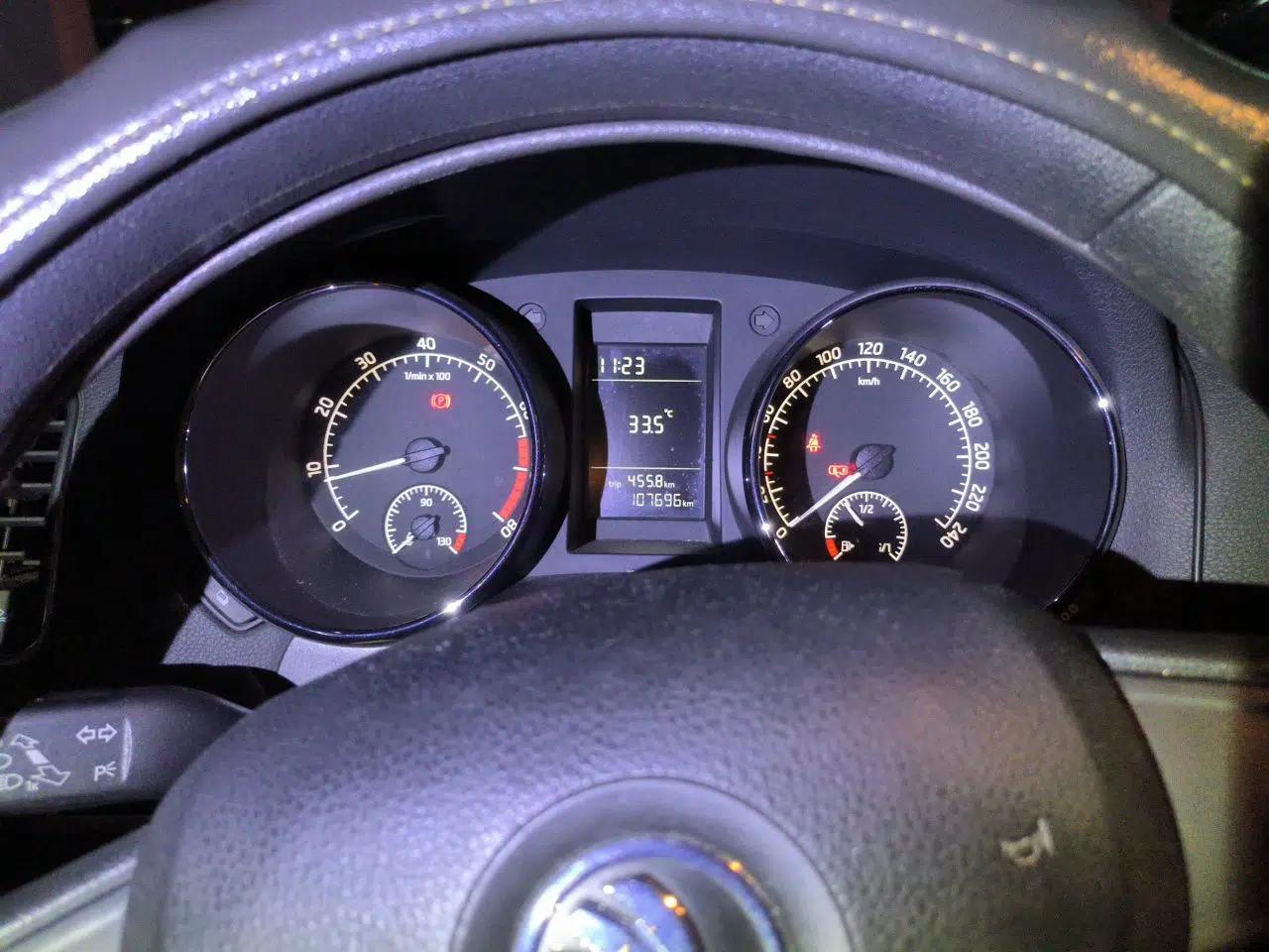 Skoda Yeti 2014 1.4TSI Manual Explore Edition — миниатюра 11