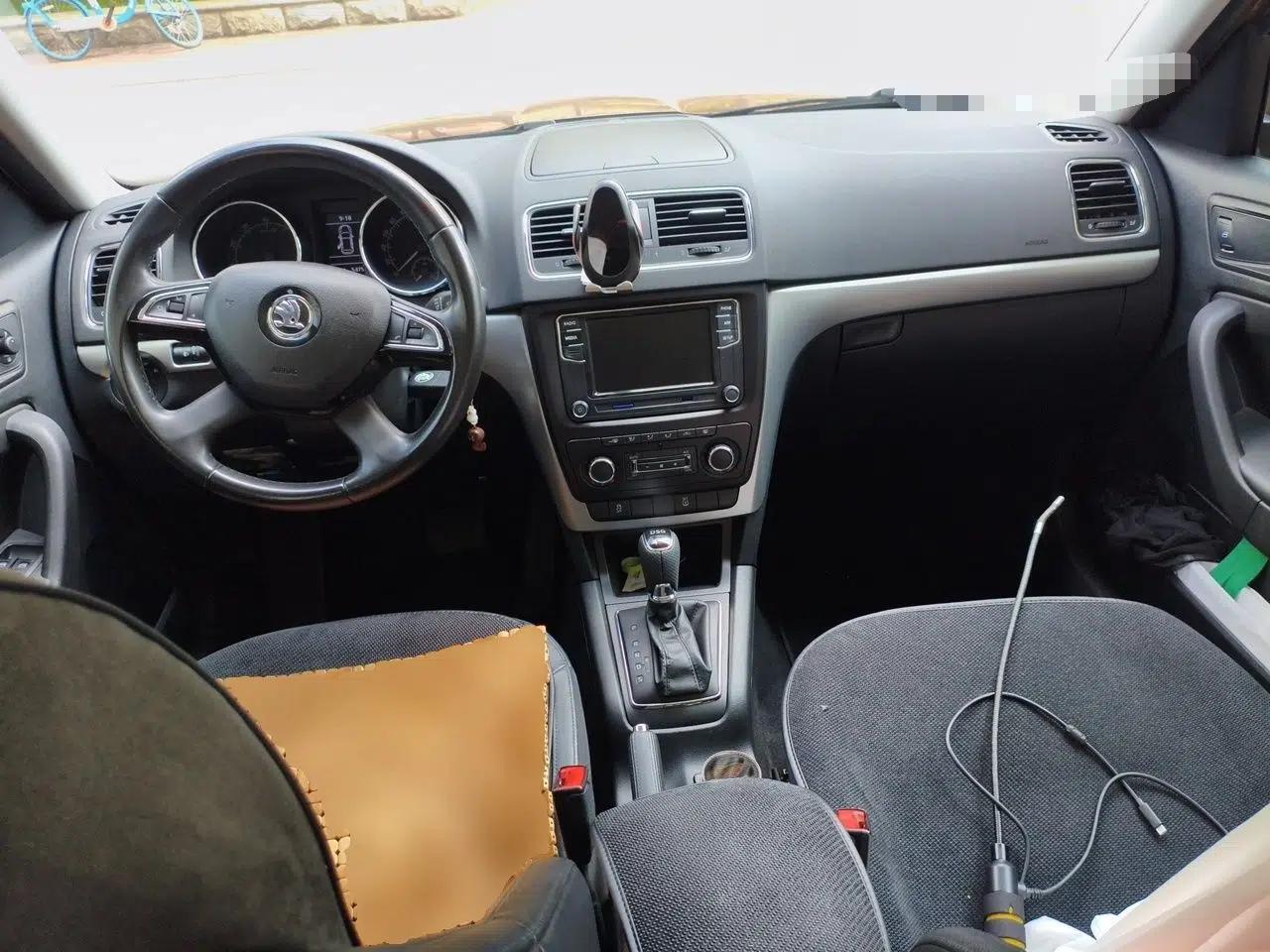 Skoda Yeti 2014 1.8TSI DSG Polar Edition — миниатюра 9