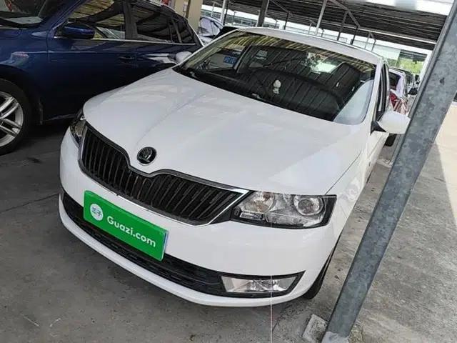 Skoda Rapid Spaceback 2016 1.6L Automatic Chuanxing Edition