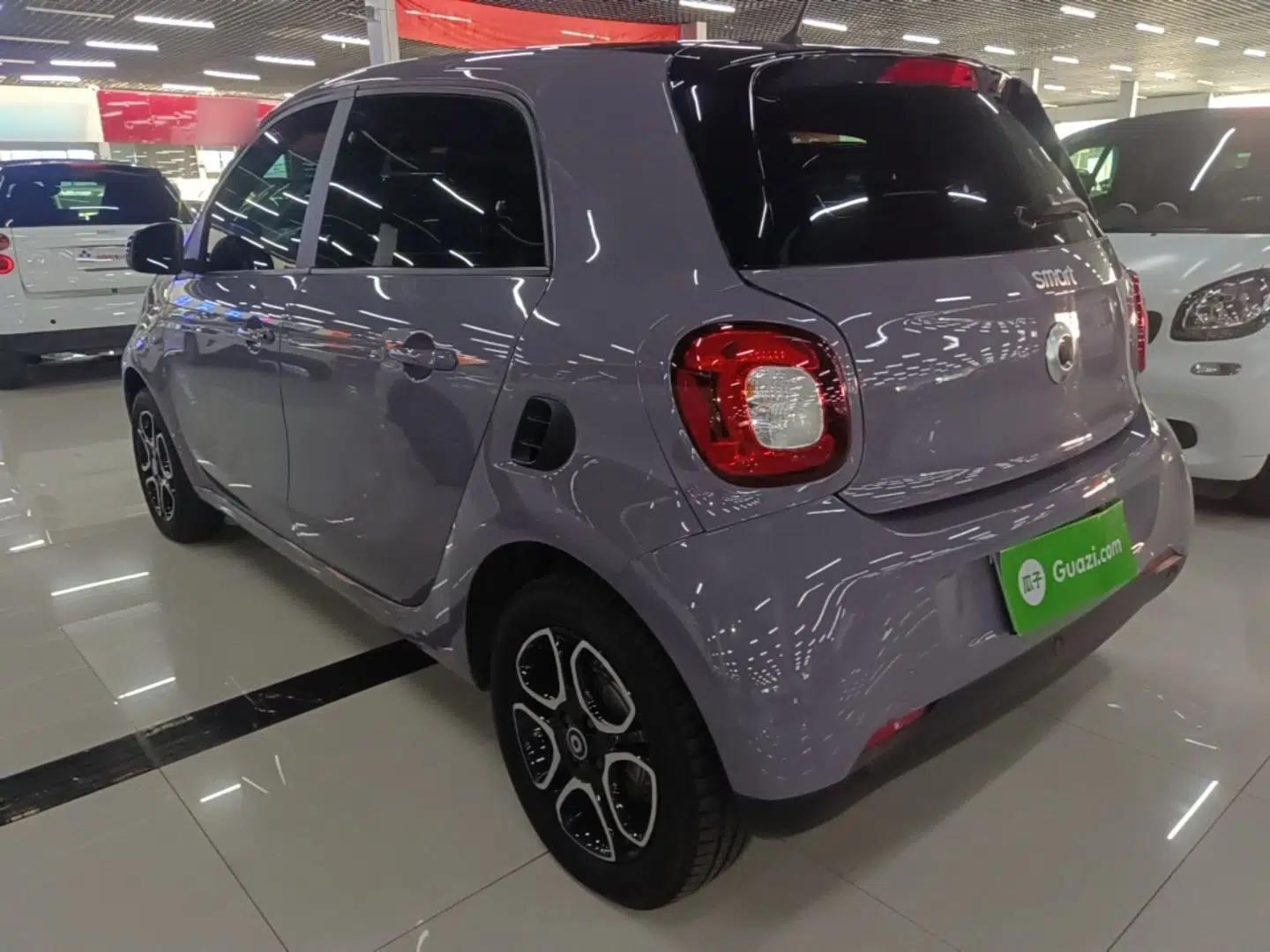 smart forfour 2018 0.9T 66 kW Pioneer Edition — миниатюра 4