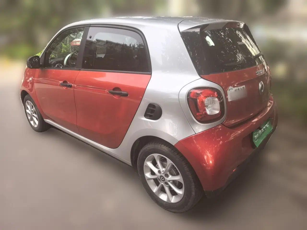 smart forfour 2016 1.0L 52 kW Dynamic Edition — миниатюра 4