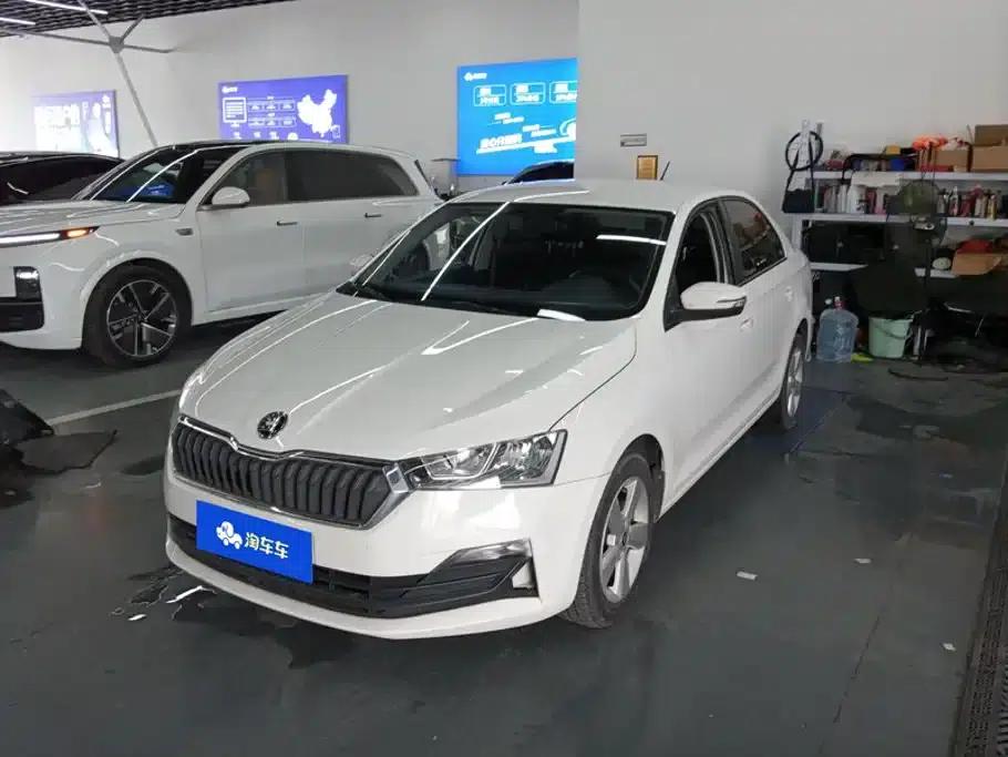 Rapid 2020 1.5L Automatic Standard Edition — миниатюра 1