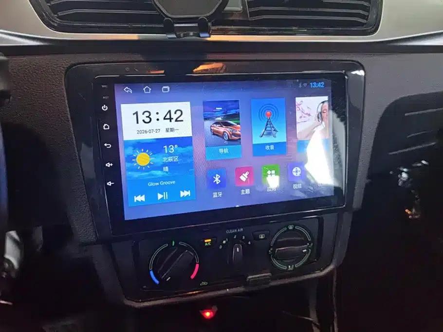 Rapid 2020 1.5L Automatic Standard Edition — миниатюра 13