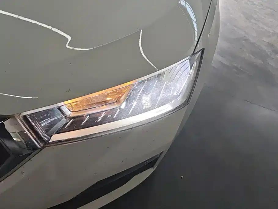 Rapid 2020 1.5L Automatic Standard Edition — миниатюра 5