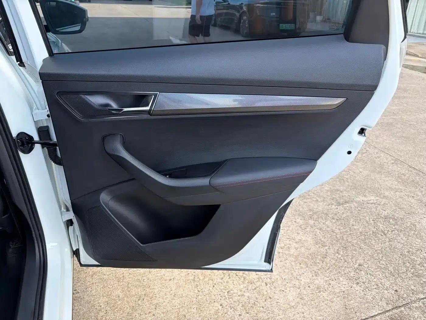 Karoq 2023 TSI280 Luxury Edition — миниатюра 18