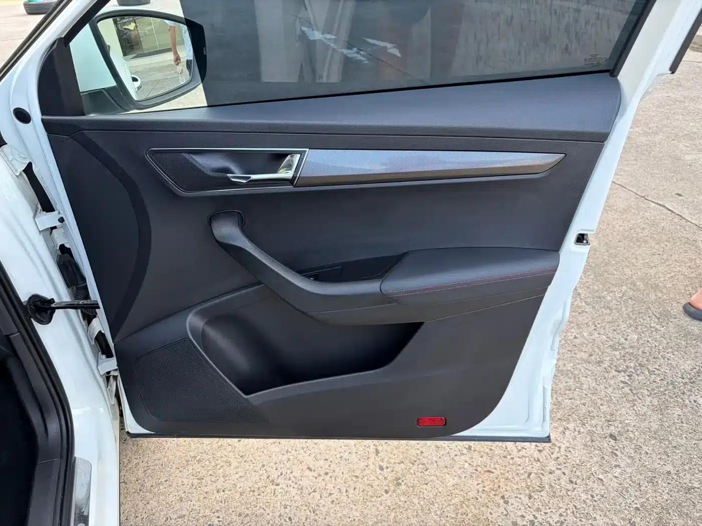 Karoq 2023 TSI280 Luxury Edition — миниатюра 19