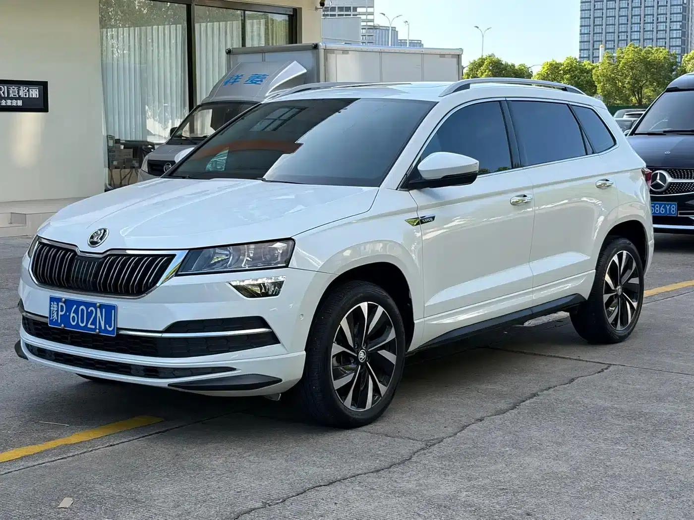Karoq 2023 TSI280 Luxury Edition — миниатюра 3