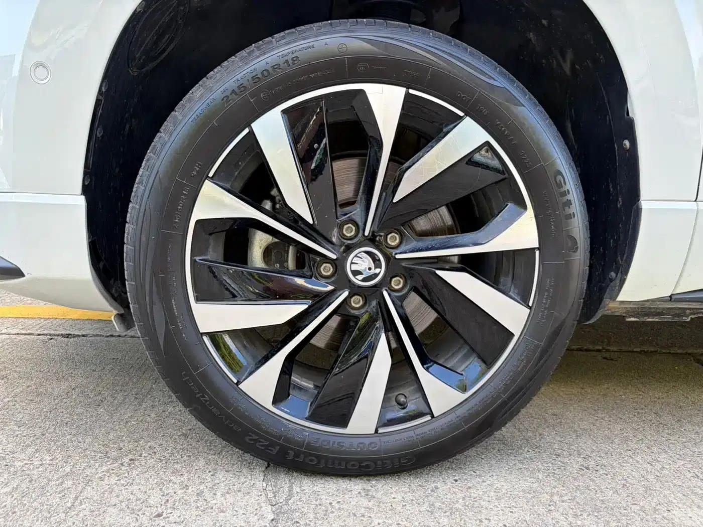 Karoq 2023 TSI280 Luxury Edition — миниатюра 23