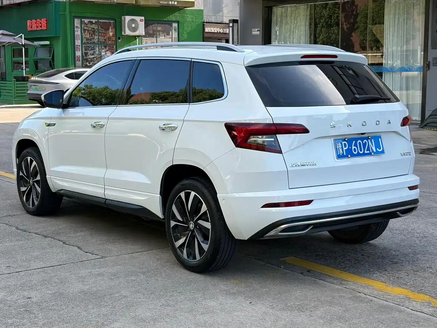 Karoq 2023 TSI280 Luxury Edition — миниатюра 4