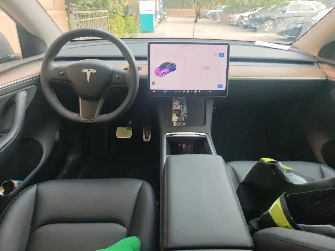 Tesla Model Y 2021 Standard Range Rear-Wheel Drive Version — миниатюра 9