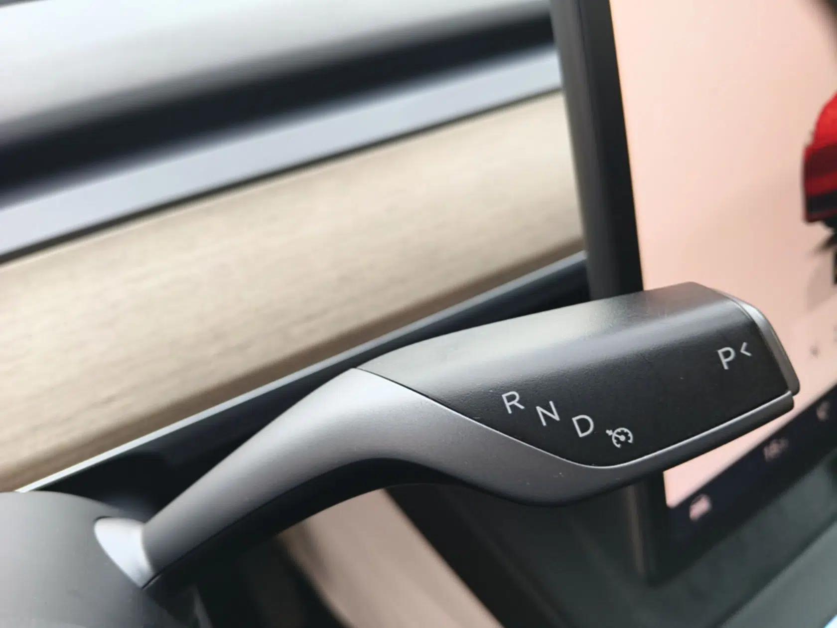 Tesla Model Y 2022 Revised Version Rear-Wheel Drive — миниатюра 16