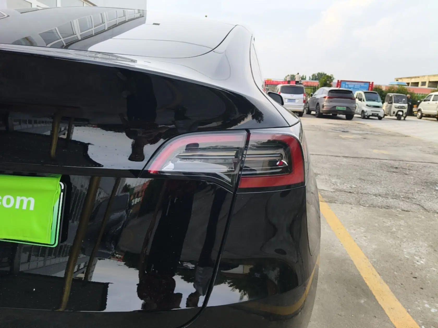 Tesla Model Y 2022 Revised Version Rear-Wheel Drive — миниатюра 9
