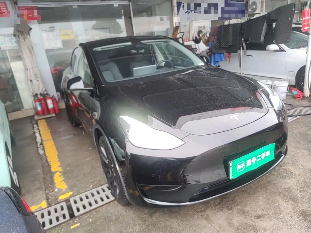Tesla Model Y 2023 Rear-Wheel-Drive Version — миниатюра 3