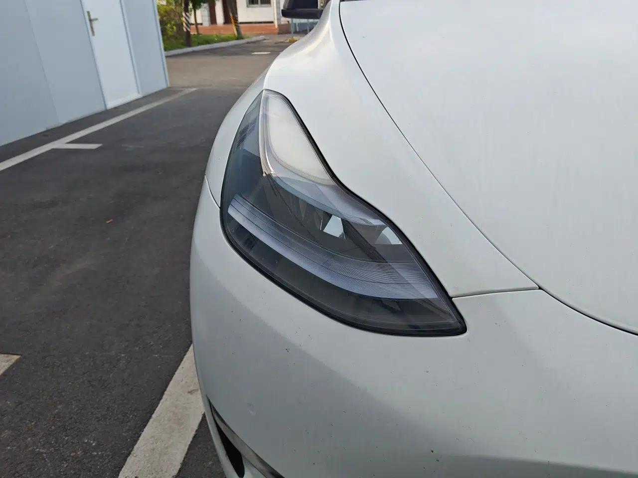 Tesla Model Y 2023 Long-Range All-Wheel-Drive Version — миниатюра 7