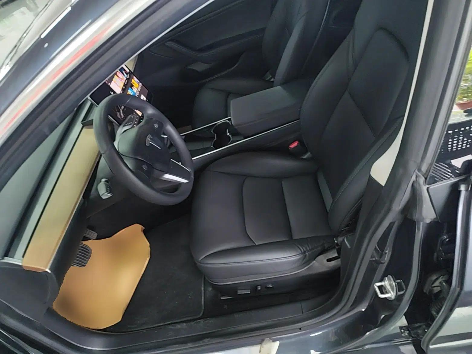 Tesla Model 3 2019 Long-Range Rear-Wheel-Drive Version — миниатюра 17