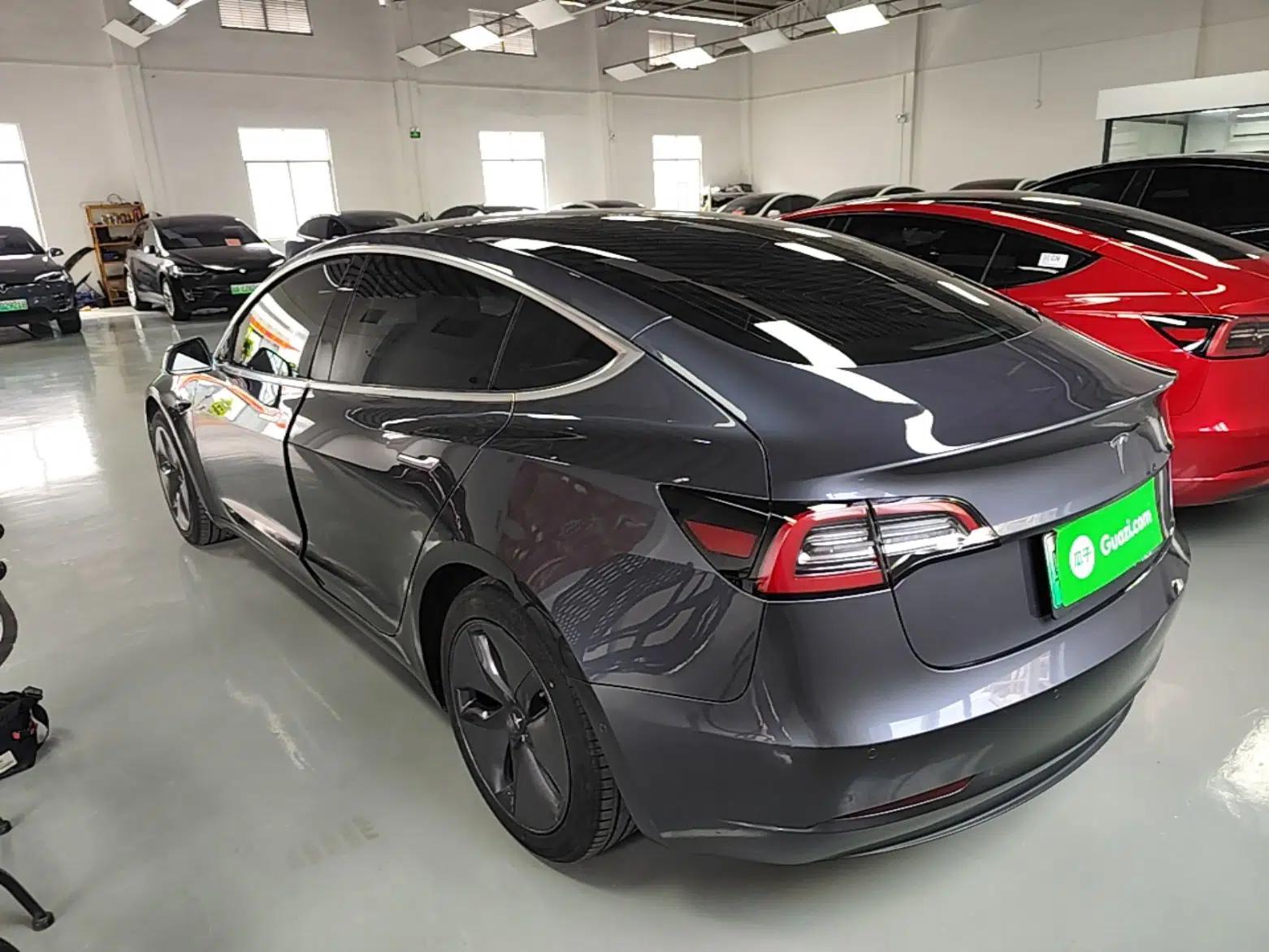Tesla Model 3 2019 Long-Range Rear-Wheel-Drive Version — миниатюра 4