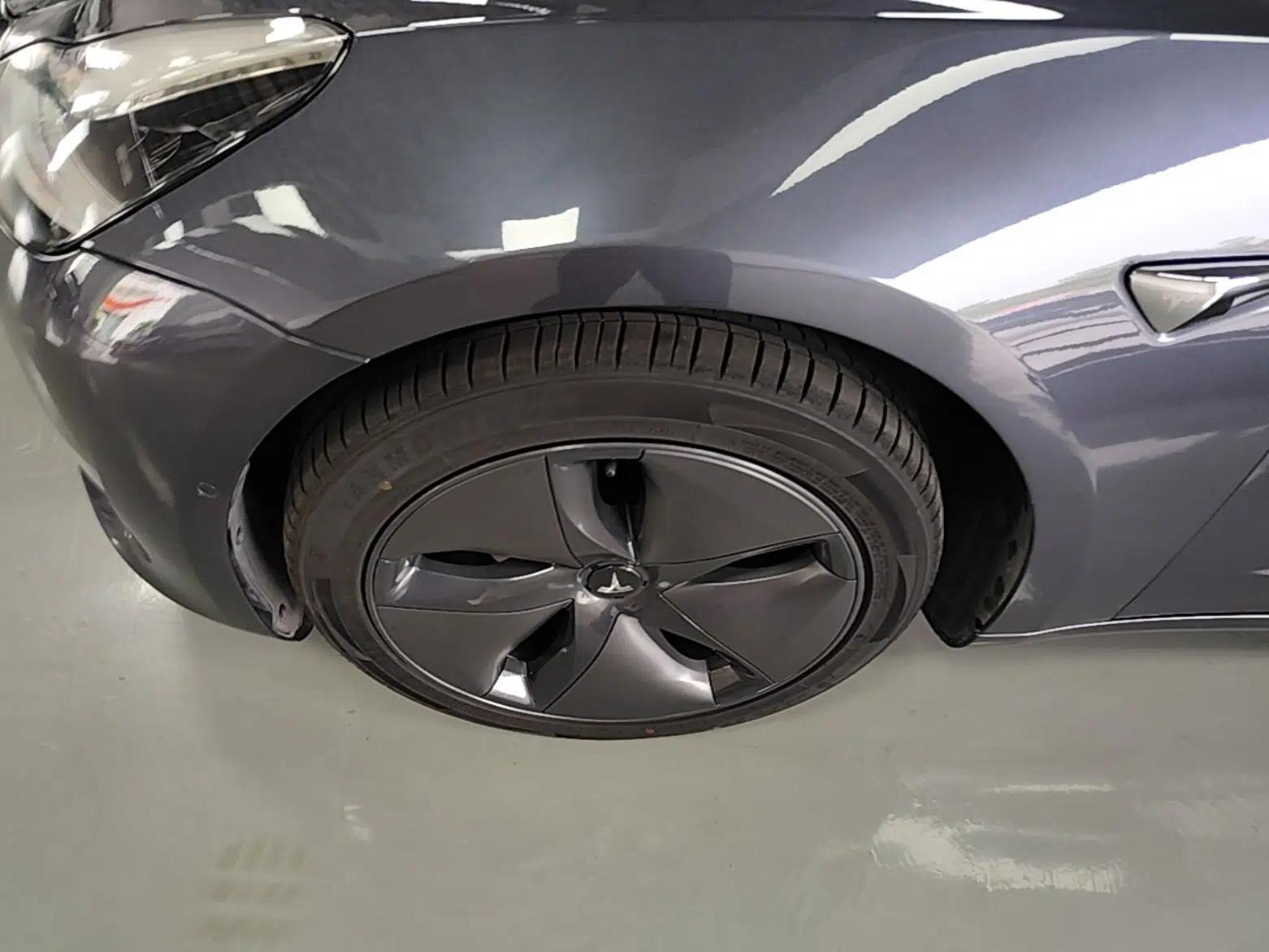 Tesla Model 3 2019 Long-Range Rear-Wheel-Drive Version — миниатюра 10