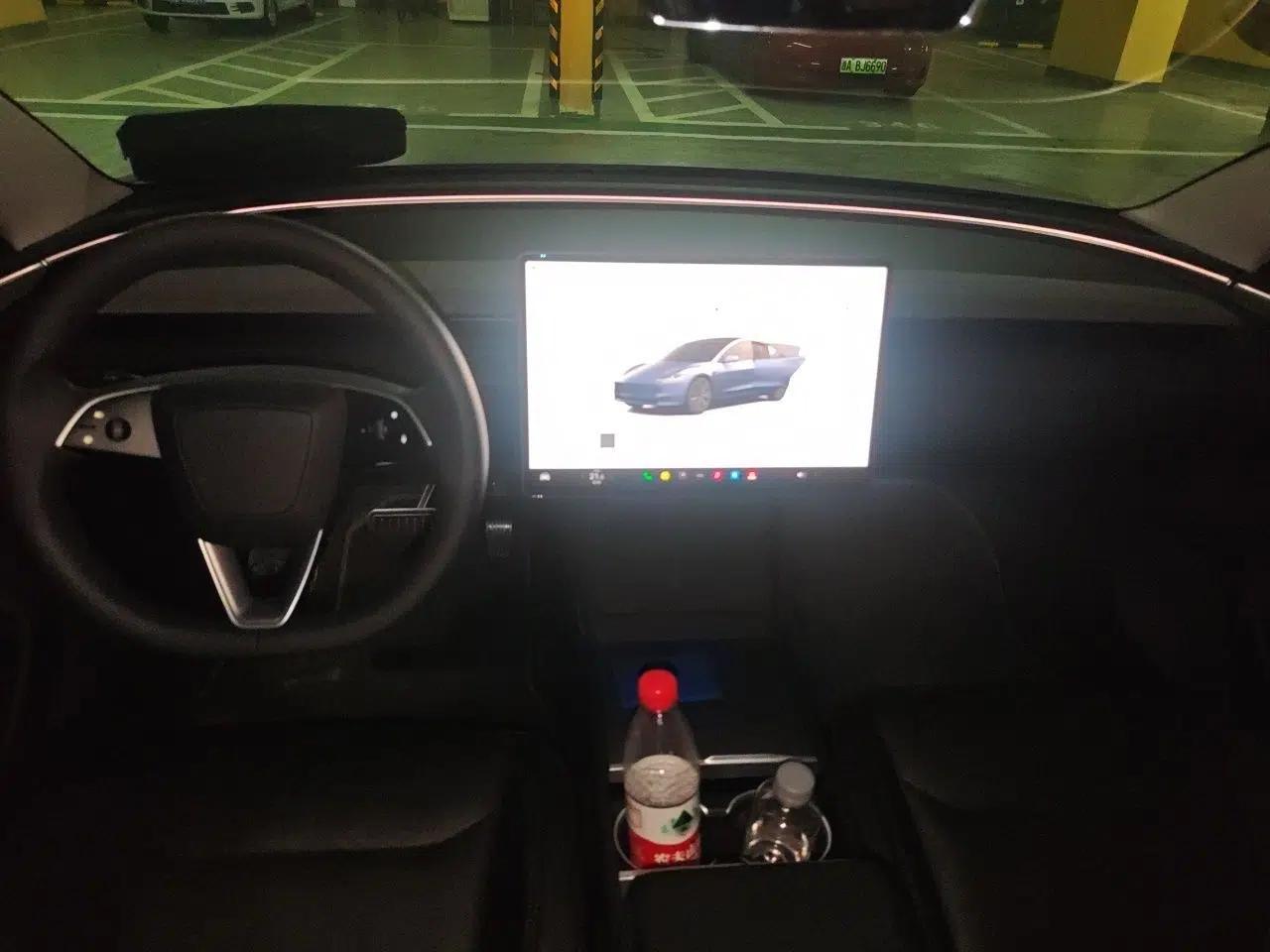 Tesla Model 3 2023 Rear-Wheel-Drive Version — миниатюра 9
