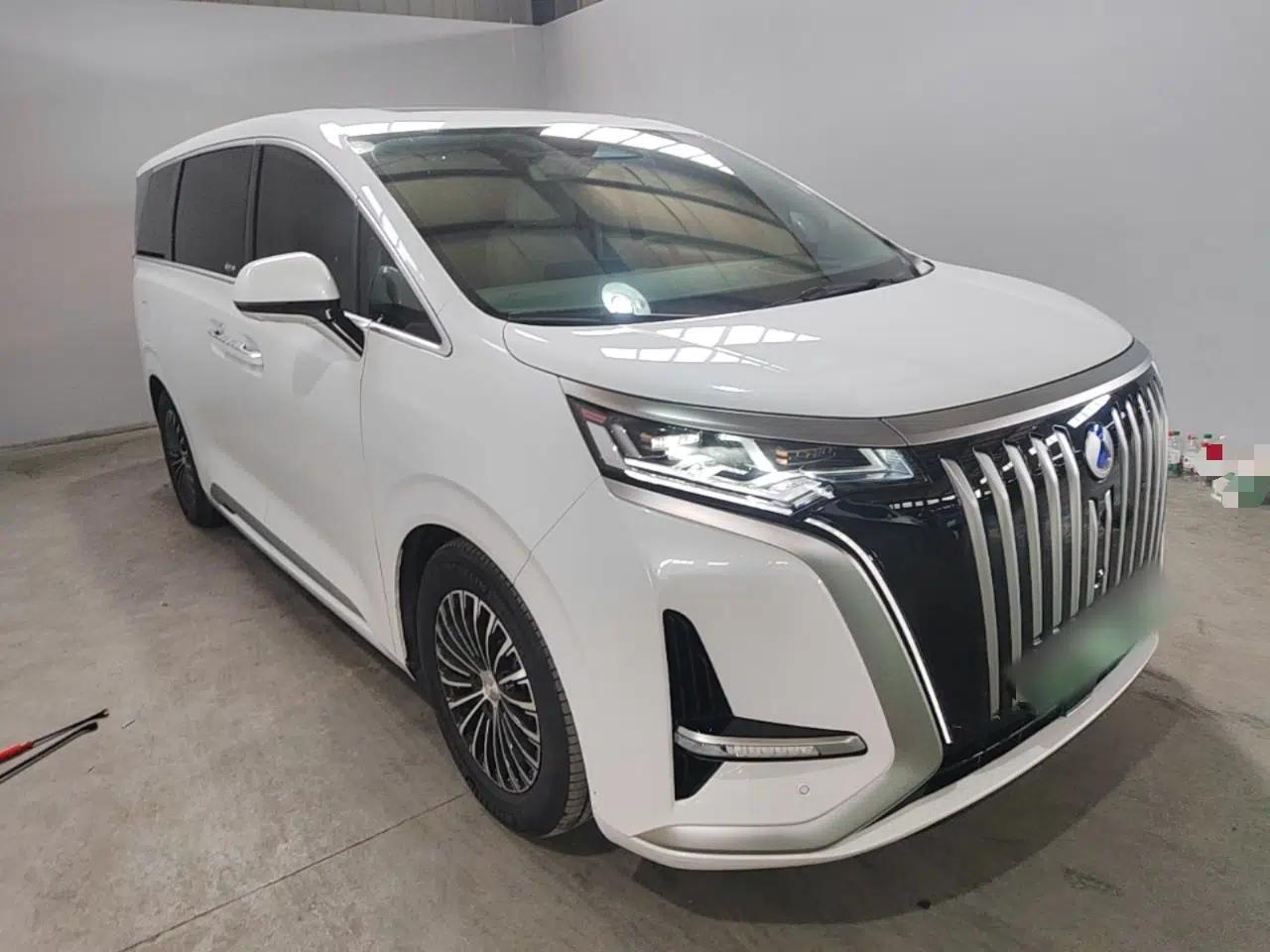 Denza D9 2022 EV 600 Four-Wheel Drive Prestige Model — миниатюра 3
