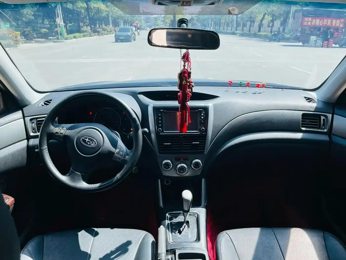 Forester 2010 2.5XS Luxury Navigation Edition — миниатюра 9