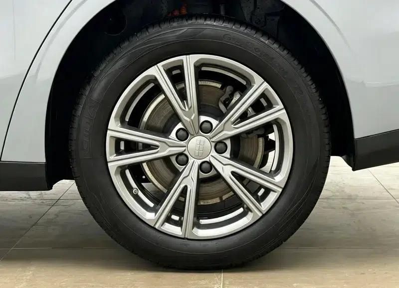 Galaxy L6 2025 1.5 EM-i DHT 140KM Long Range Edition — миниатюра 9