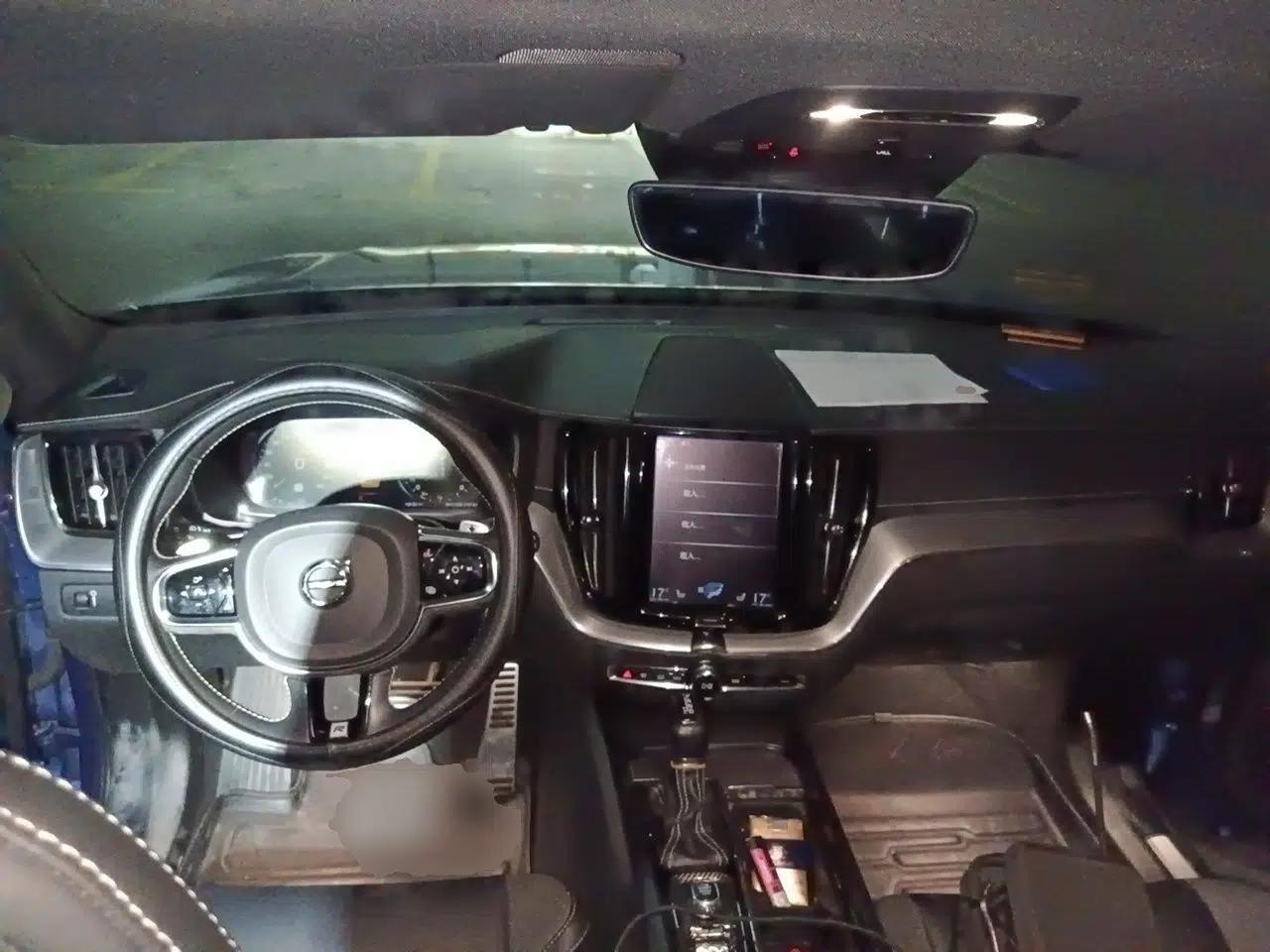 Volvo XC60 2020 T5 4x4 Smart & Dynamic Sport Edition — миниатюра 9