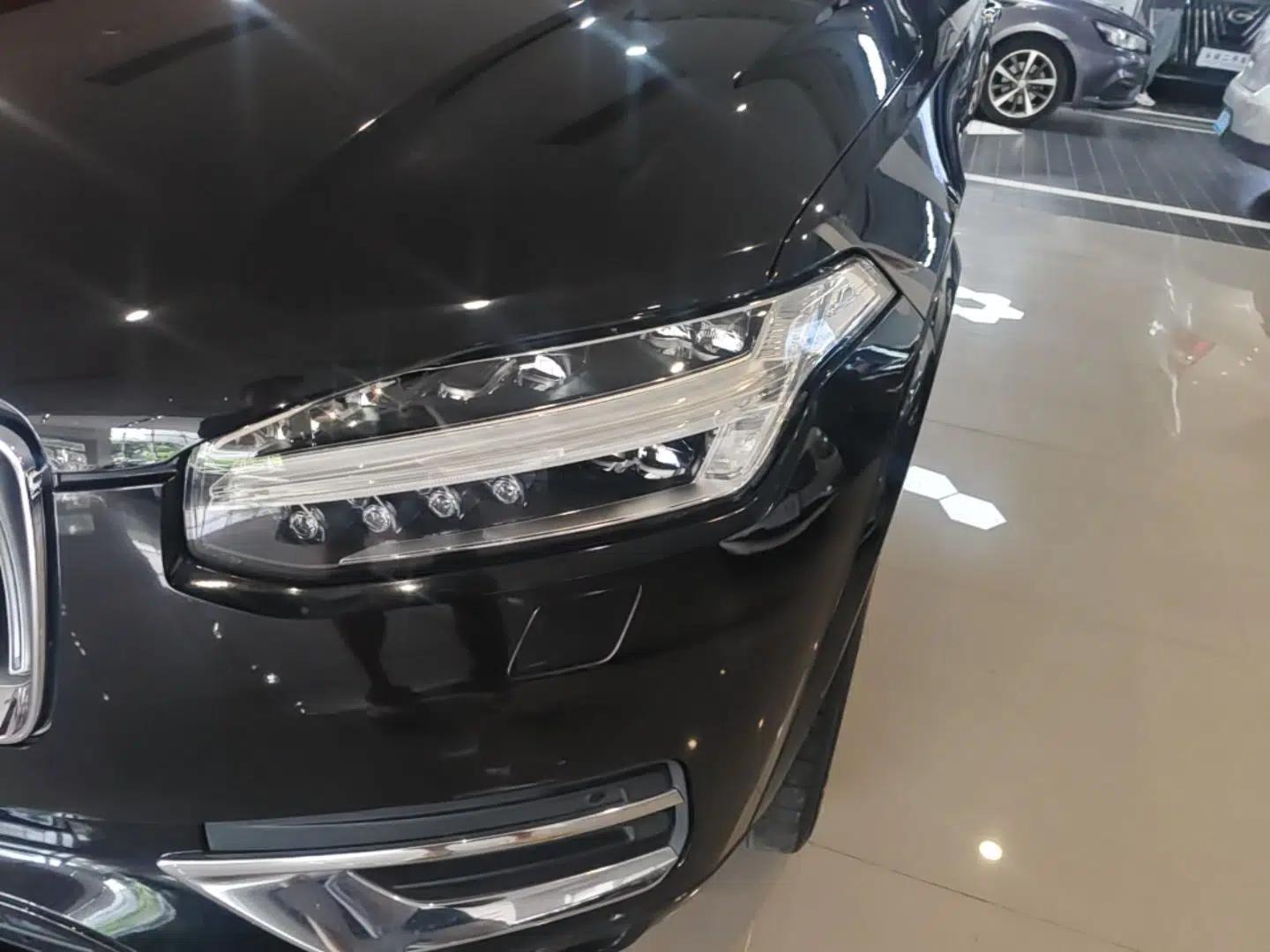 Volvo XC90 2021 B6 Zhiyi Luxury Edition 7-Seater — миниатюра 8