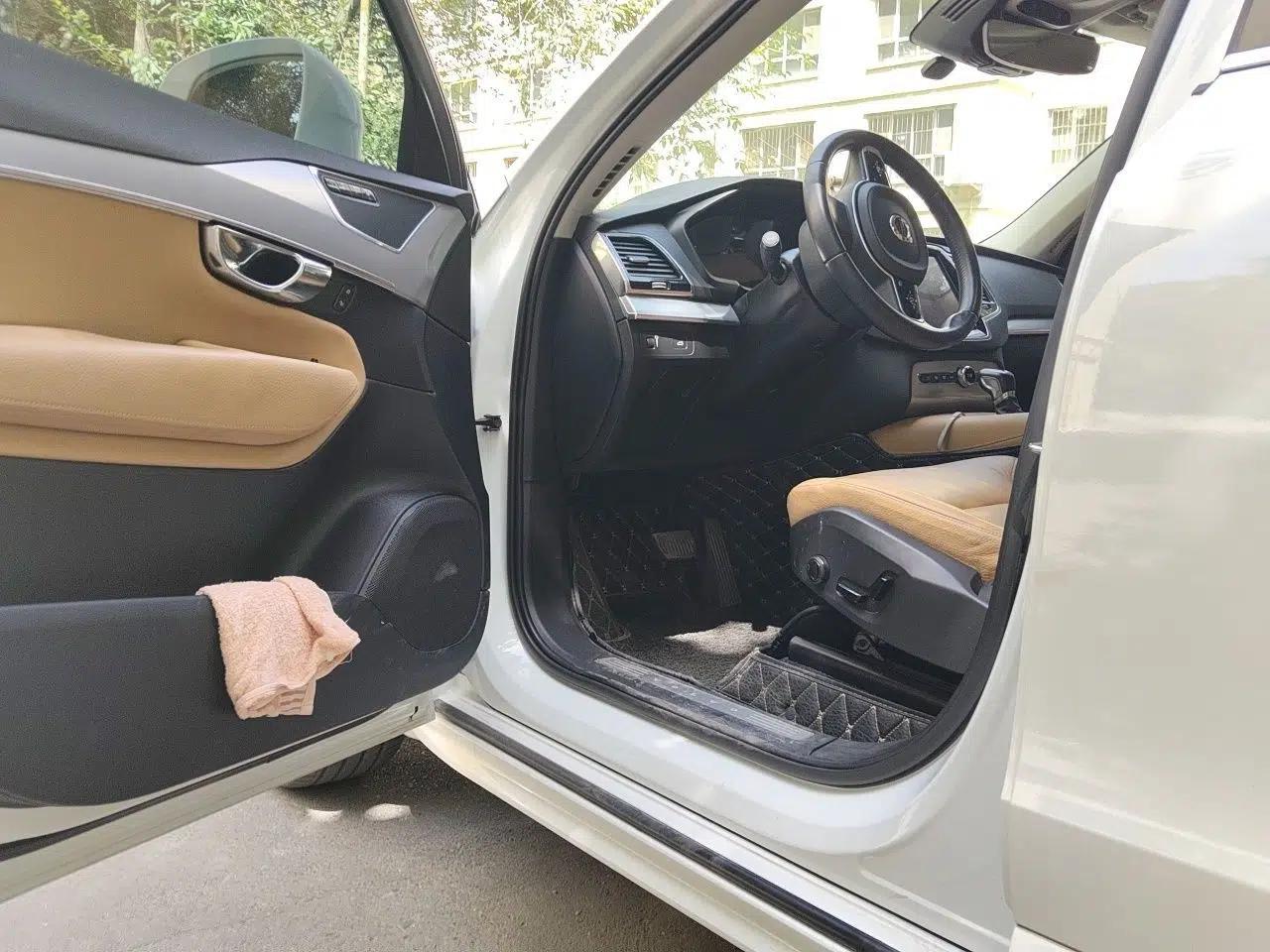 Volvo XC90 2015 T6 Zhiyi Edition 5-seater — миниатюра 16