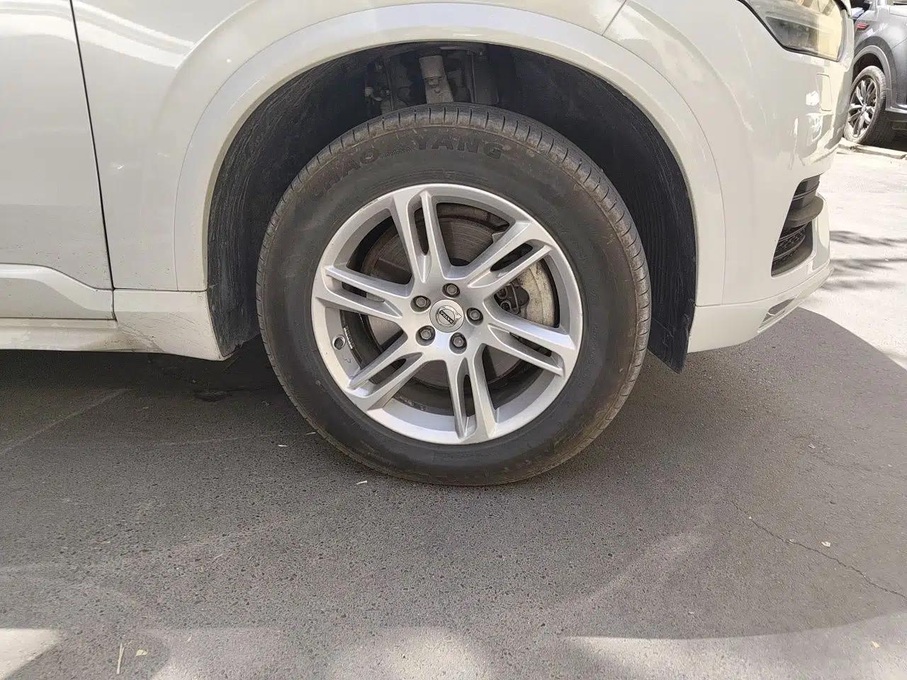 Volvo XC90 2015 T6 Zhiyi Edition 5-seater — миниатюра 8