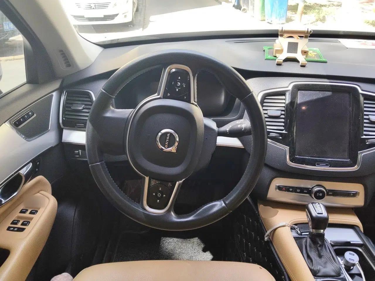 Volvo XC90 2015 T6 Zhiyi Edition 5-seater — миниатюра 10