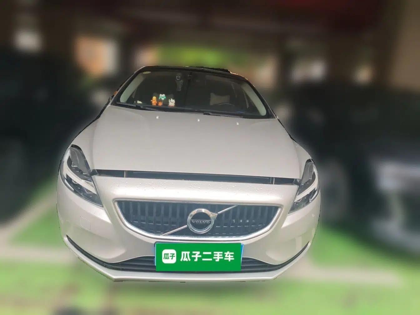 Volvo V40 2017 T3 Zhiyi Edition — миниатюра 2