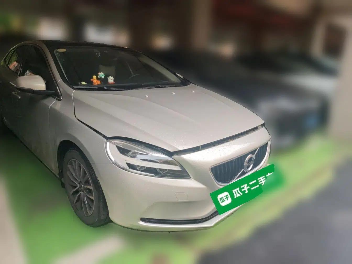 Volvo V40 2017 T3 Zhiyi Edition — миниатюра 3