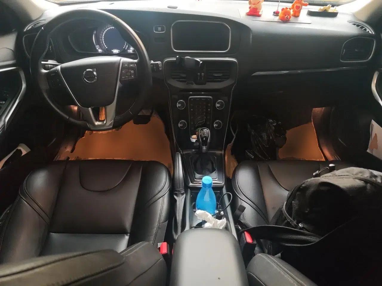 Volvo V40 2017 T3 Zhiyi Edition — миниатюра 9