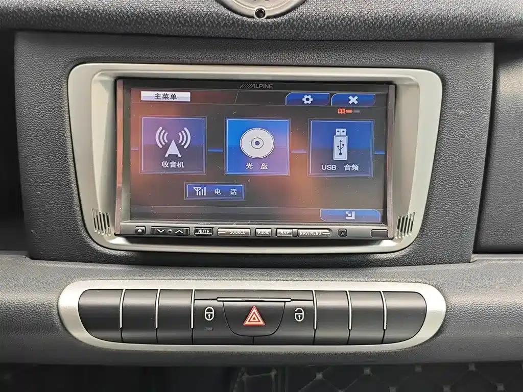 2015 Smart Fortwo 1.0 MHD Comfort Edition — миниатюра 19