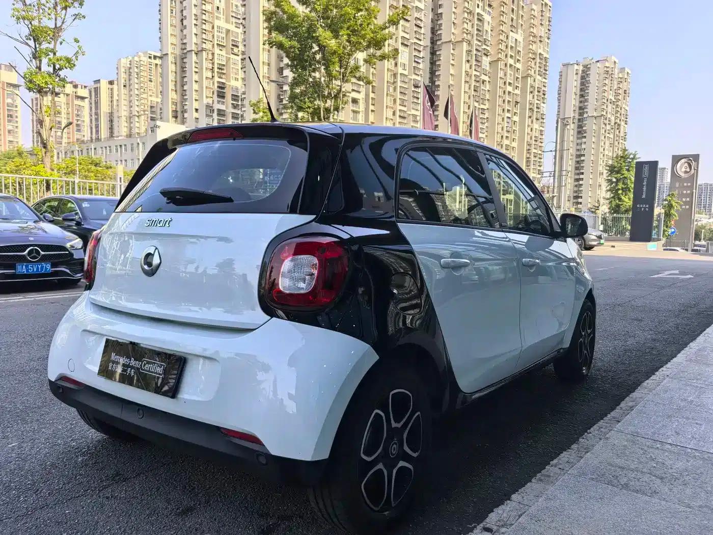 2018 Smart Forfour 1.0L 52kW Passion Edition — миниатюра 15