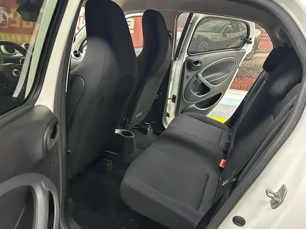 2016 Smart Forfour 1.0L 52kW Dynamic Edition — миниатюра 9
