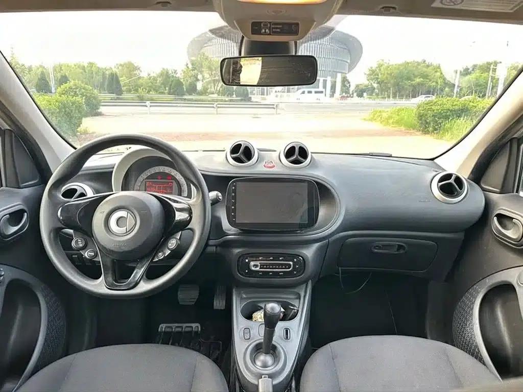 2018 Smart Forfour 1.0L 52kW Dynamic Edition — миниатюра 9